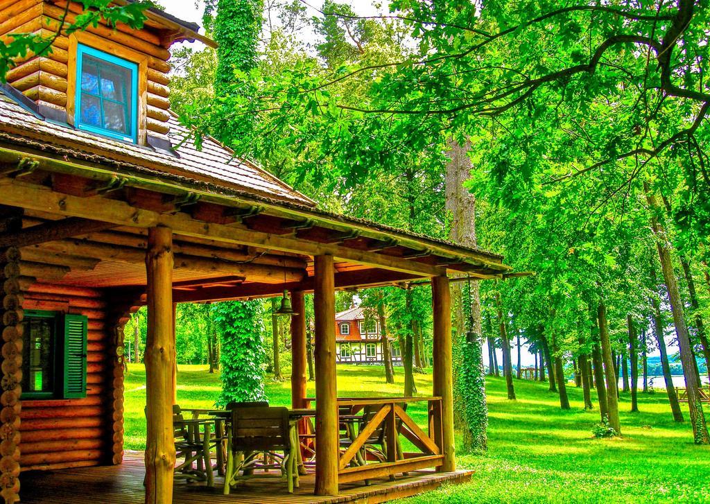 Dwor Sosnowo Hotel Pojezierce Екстериор снимка